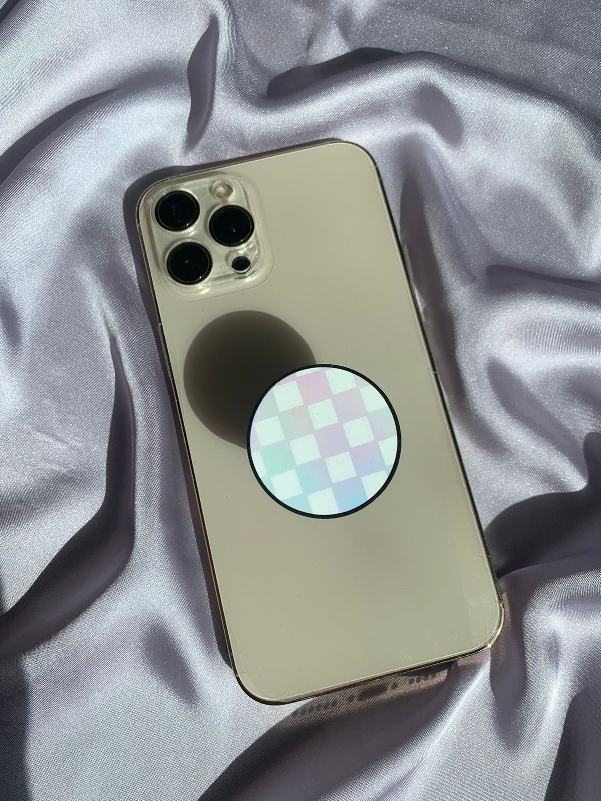 Holographic Checkered - Phone Grip and Stand